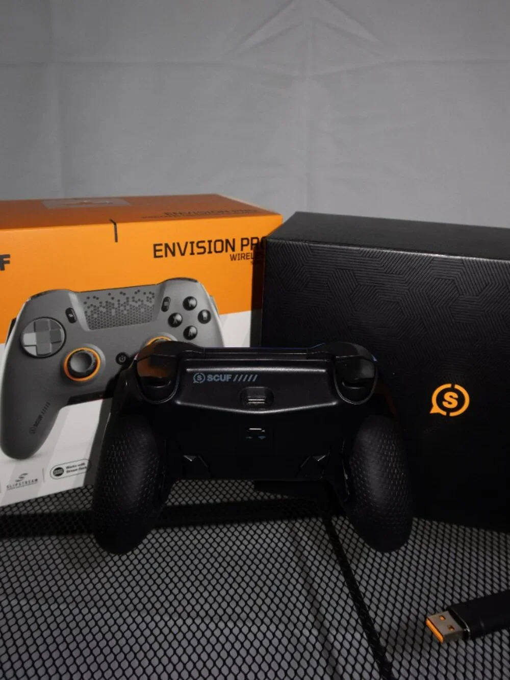 Dark Cherry Blossom Scuf Envision Pro (PC)